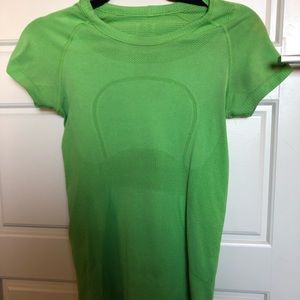 Lulu running tee
